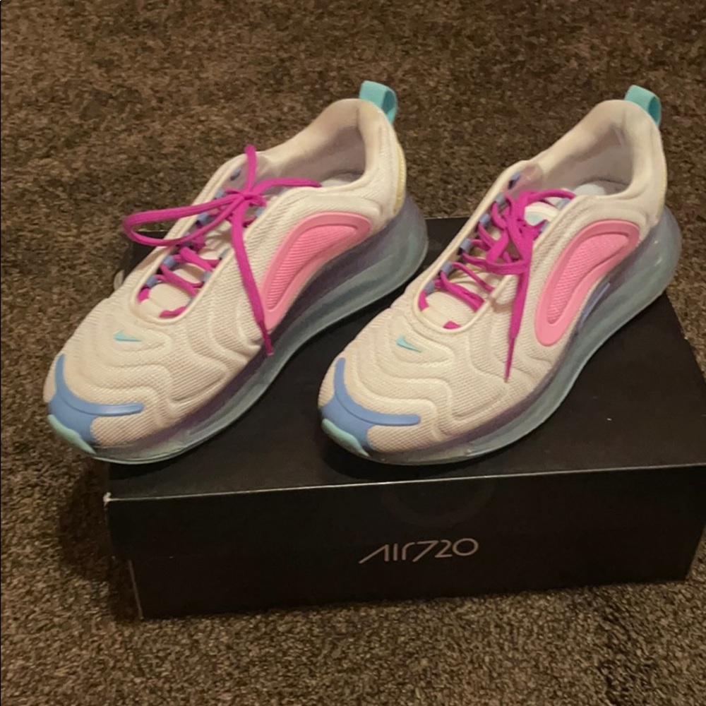Airmax 720 - worn 5 times